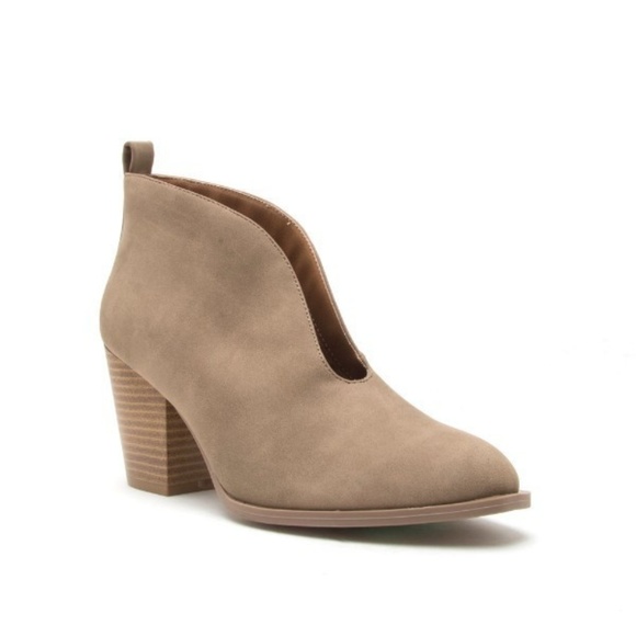 The NEW Boutique Shoes - Last Pair! Taupe V Front Ankle Booties